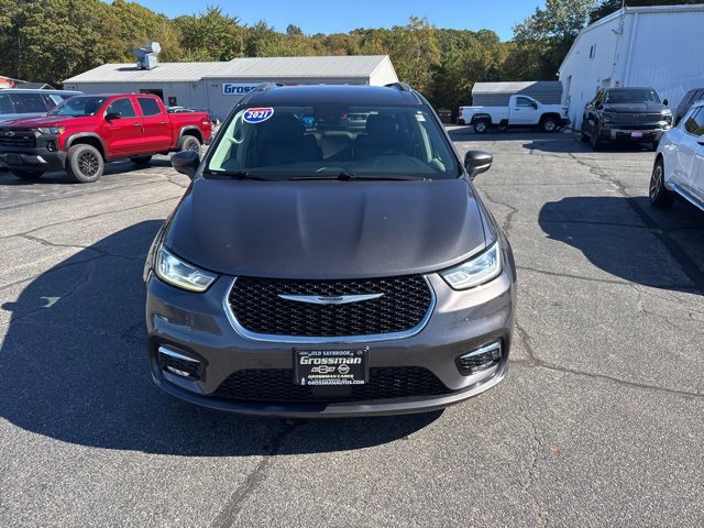 2021 Chrysler Pacifica Touring L photo 2