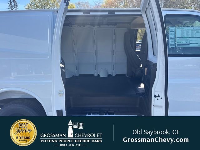 2026 Chevrolet Express Cargo Work Van - Photo 16