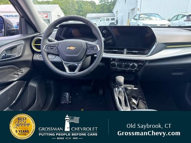 2026 Chevrolet Trax LT - Photo 17