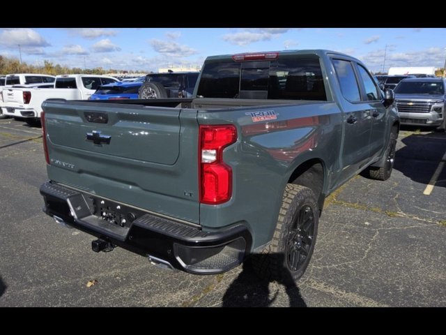 2025 Chevrolet Silverado 1500 LT Trail Boss photo 3