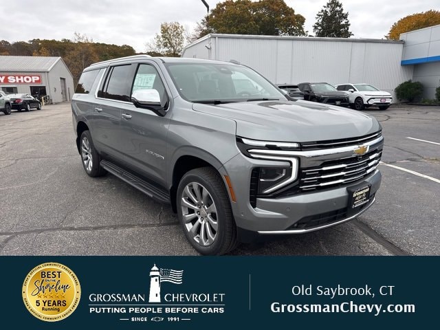 2025 Chevrolet Suburban Premier's photo