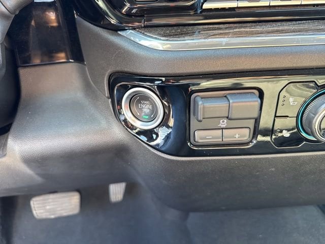2025 Chevrolet Silverado 1500 LT - Photo 17