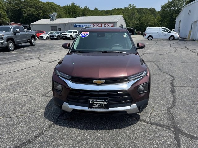 2023 Chevrolet Trailblazer LT photo 2