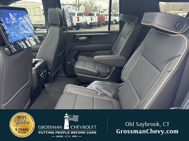 2026 Chevrolet Suburban Premier - Photo 17