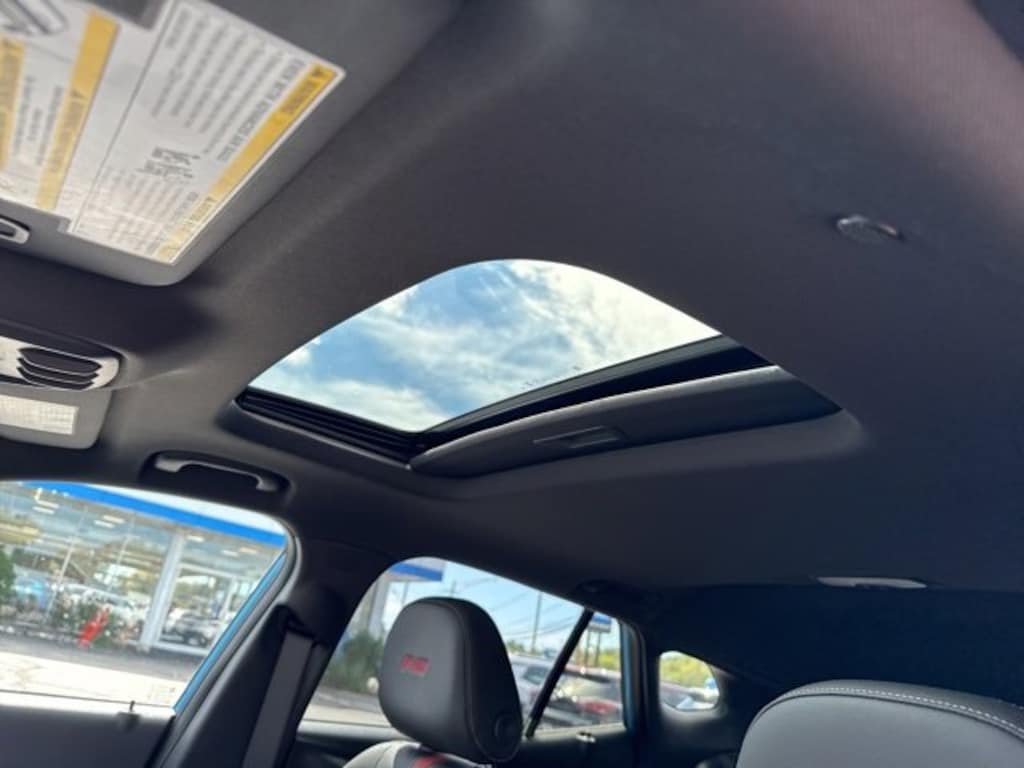 New 2025 Chevrolet Trax 2RS SUV