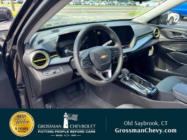 2026 Chevrolet Trax LT - Photo 8