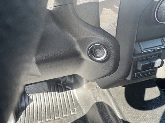 2025 Chevrolet Silverado 3500HD photo 2