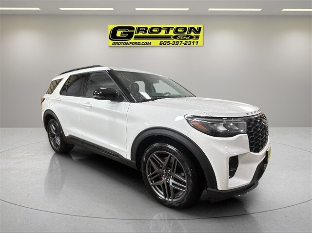 2025 Ford Explorer ST photo 4