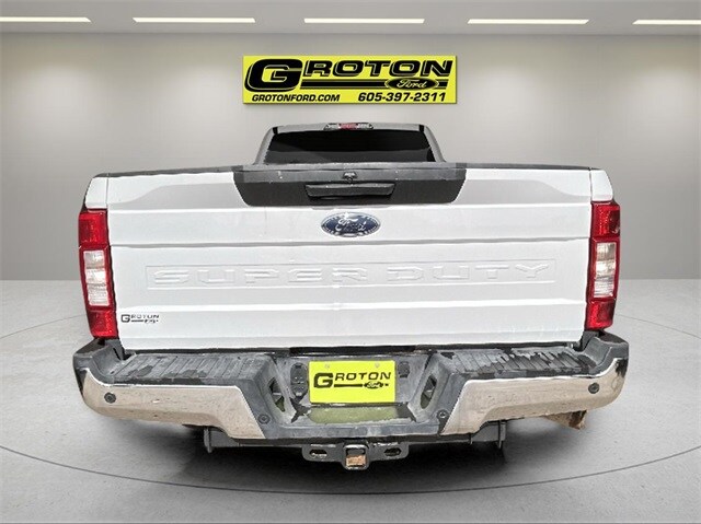 2022 Ford F-350 XLT photo 2