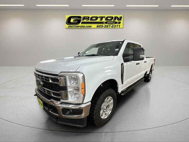 2023 Ford F-350 XLT 4x4 Crew Cab 176 in SRW's photo