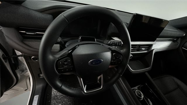 2026 Ford Explorer Platinum - Photo 12