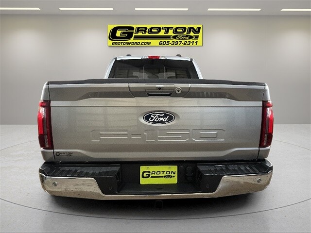 2025 Ford F-150 Lariat photo 2