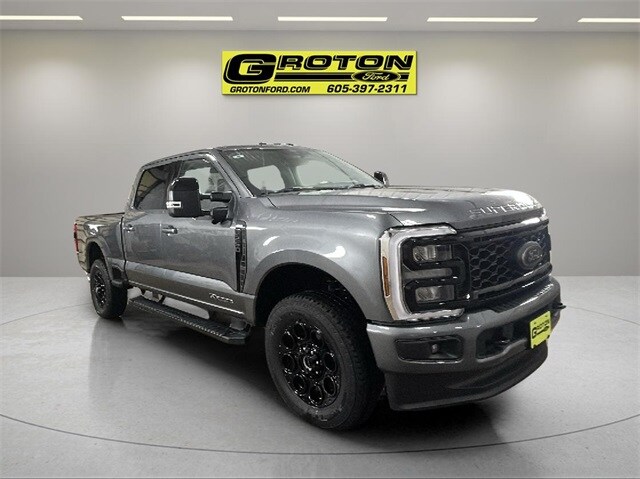2025 Ford F-250 Lariat photo 4