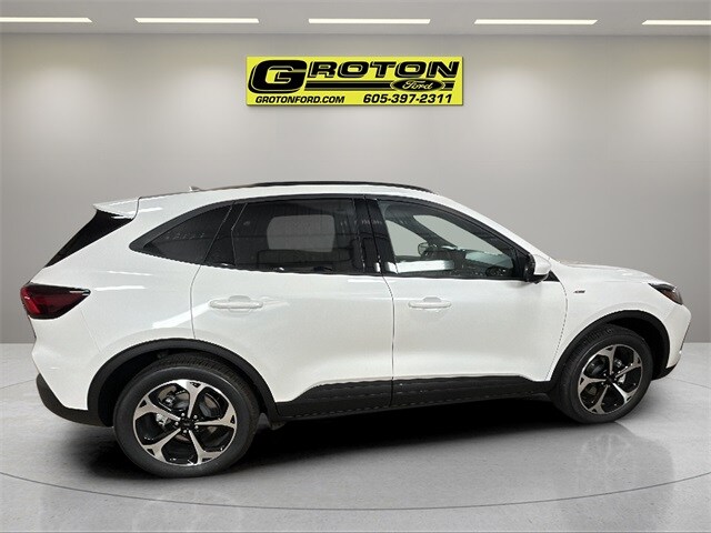 2025 Ford Escape ST-Line Select photo 3