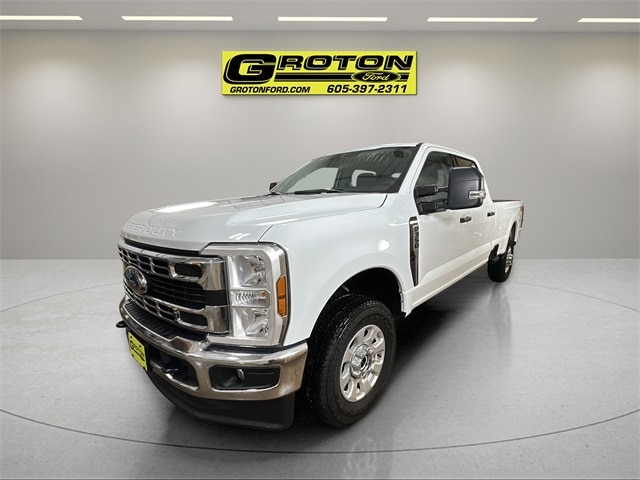 2024 Ford F-350 Super Duty XLT's photo