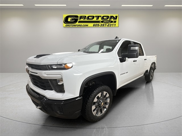 2024 Chevrolet Silverado 2500HD Custom's photo