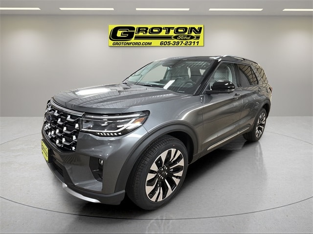 2026 Ford Explorer Platinum's photo