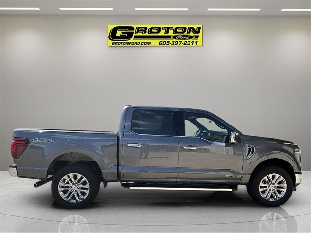 2025 Ford F-150 Lariat photo 3