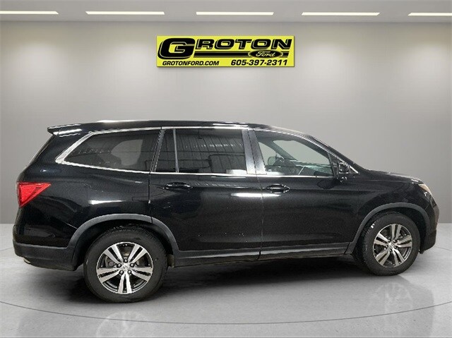 2016 Honda Pilot EX-L photo 3