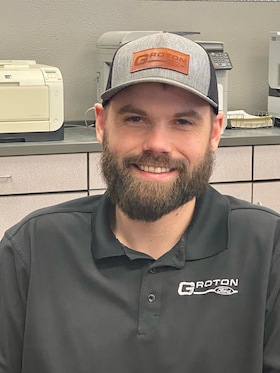 Staff member Colin Herron from ID_2bd3bef2510d