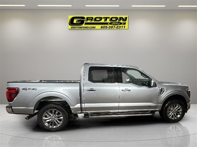 2025 Ford F-150 Lariat photo 3