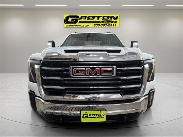2024 Gmc Sierra HD SLE photo 3