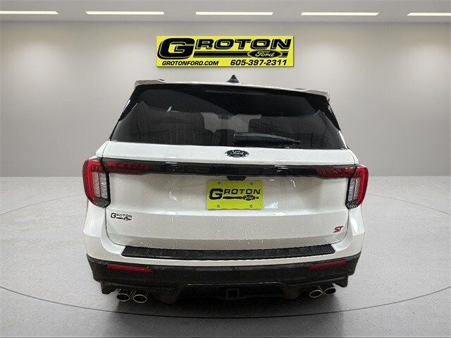 2025 Ford Explorer ST photo 2