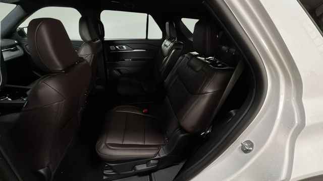2026 Ford Explorer Platinum - Photo 14