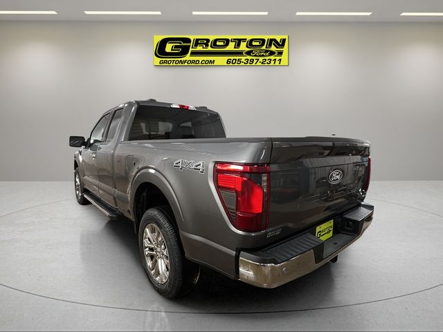 2026 Ford F-150 XLT - Photo 2