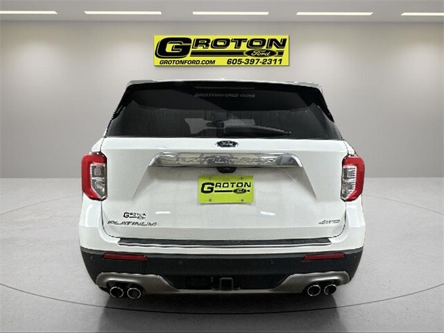 2023 Ford Explorer Platinum photo 2