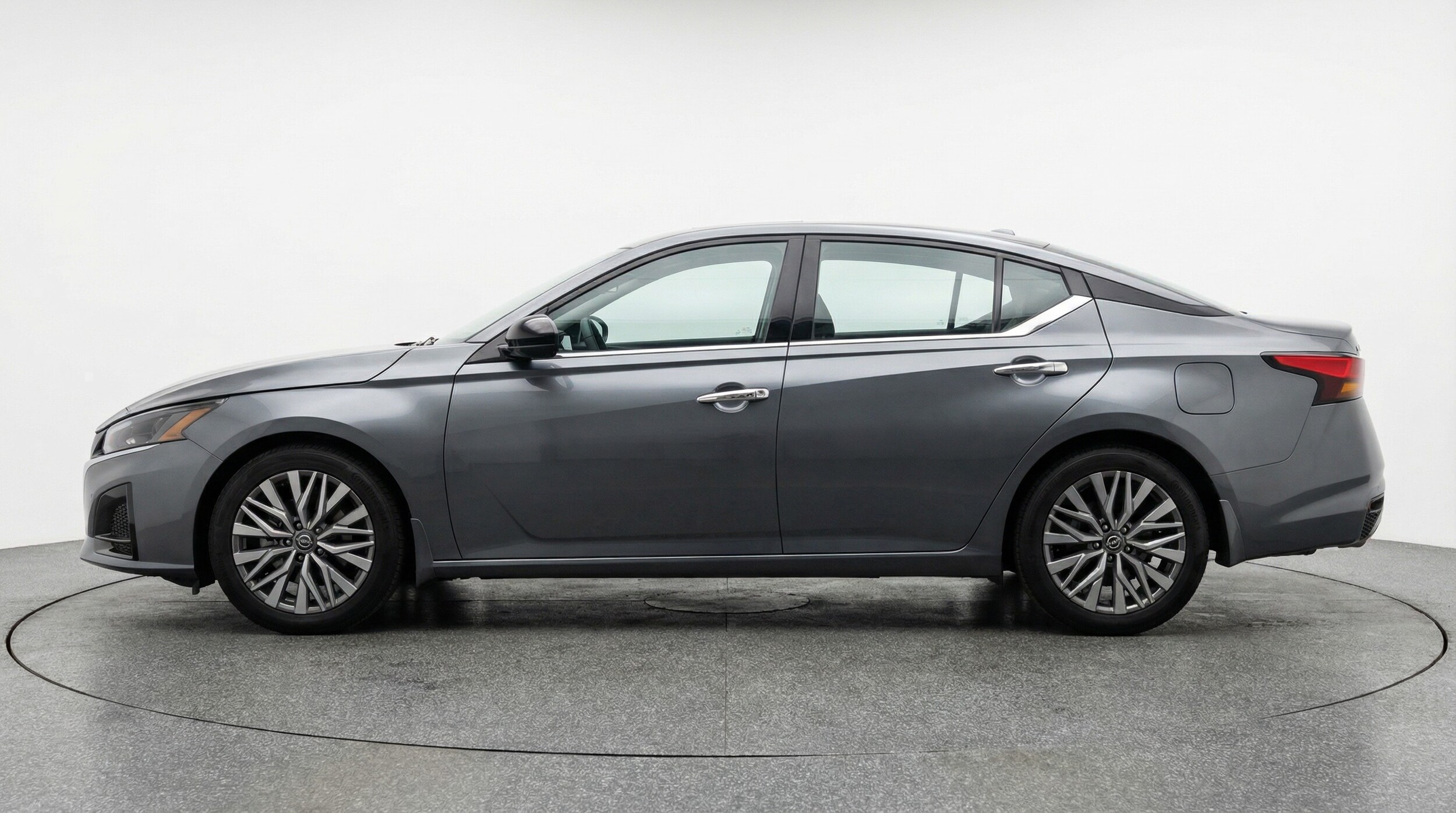 Thumbnail: 2025 Nissan Altima - 4