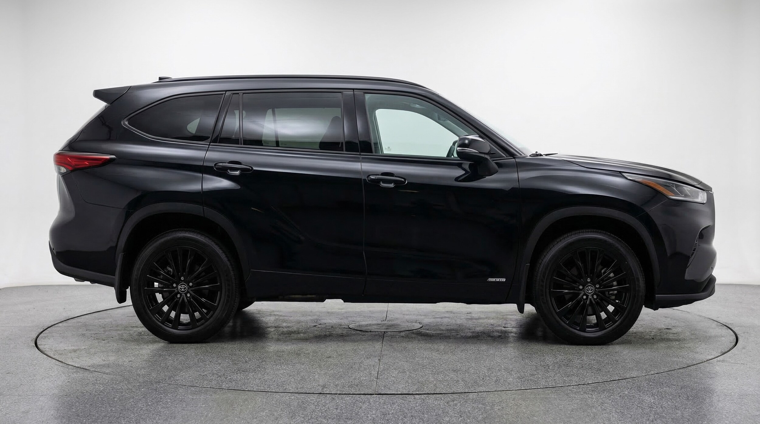 Thumbnail: 2025 Toyota Highlander - 8