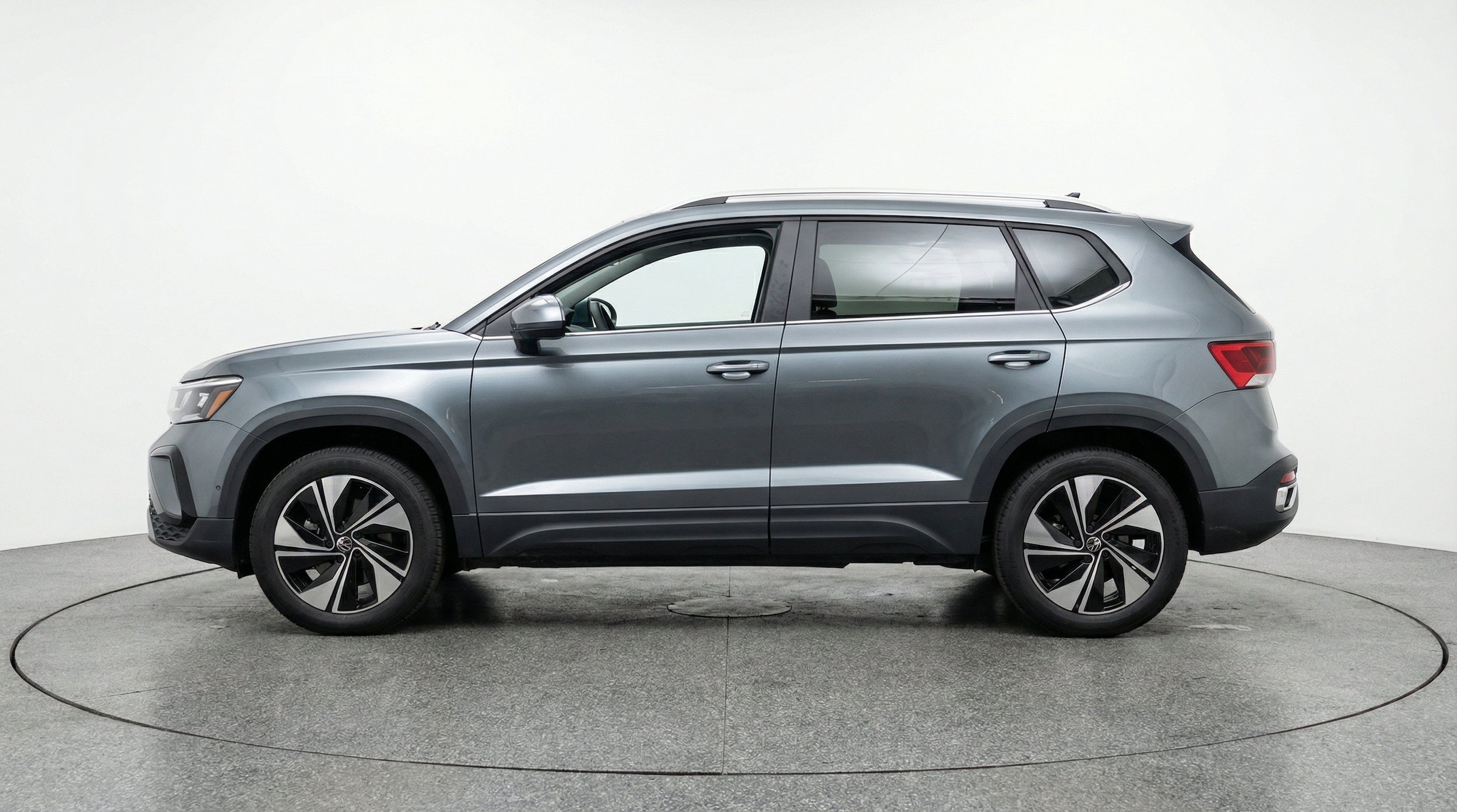 Thumbnail: 2026 Volkswagen Taos - 5