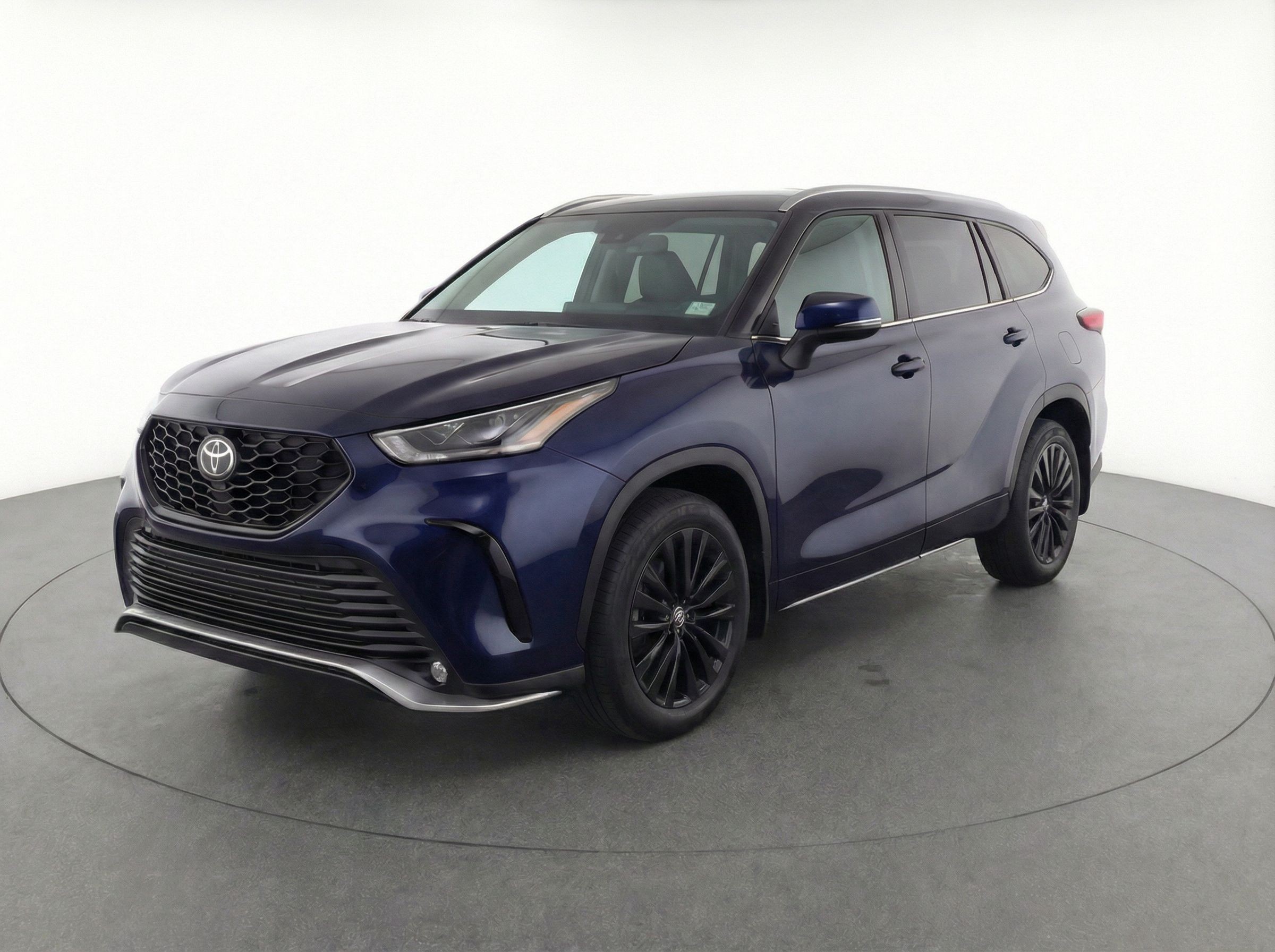 Thumbnail: 2024 Toyota Highlander - 3