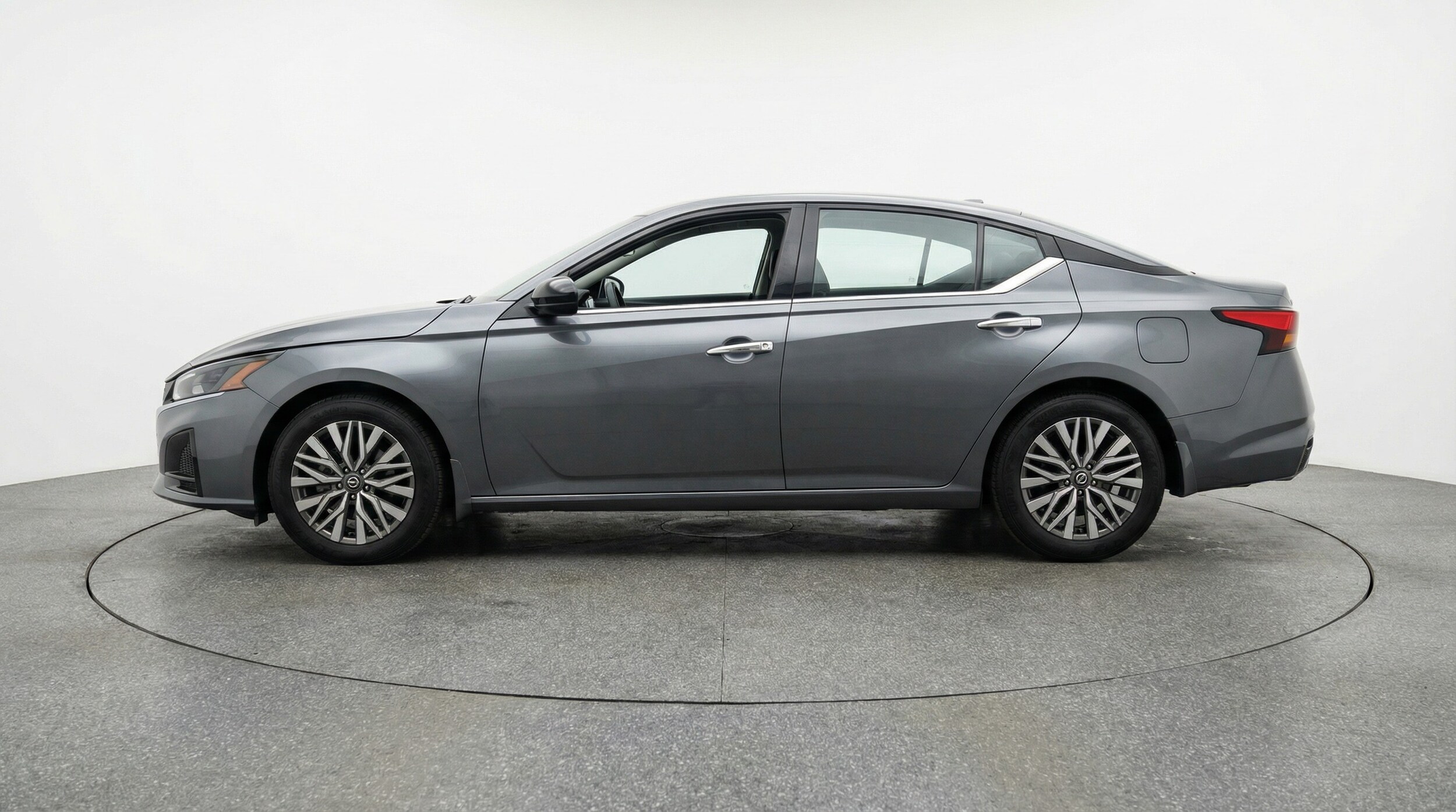 Thumbnail: 2025 Nissan Altima - 4