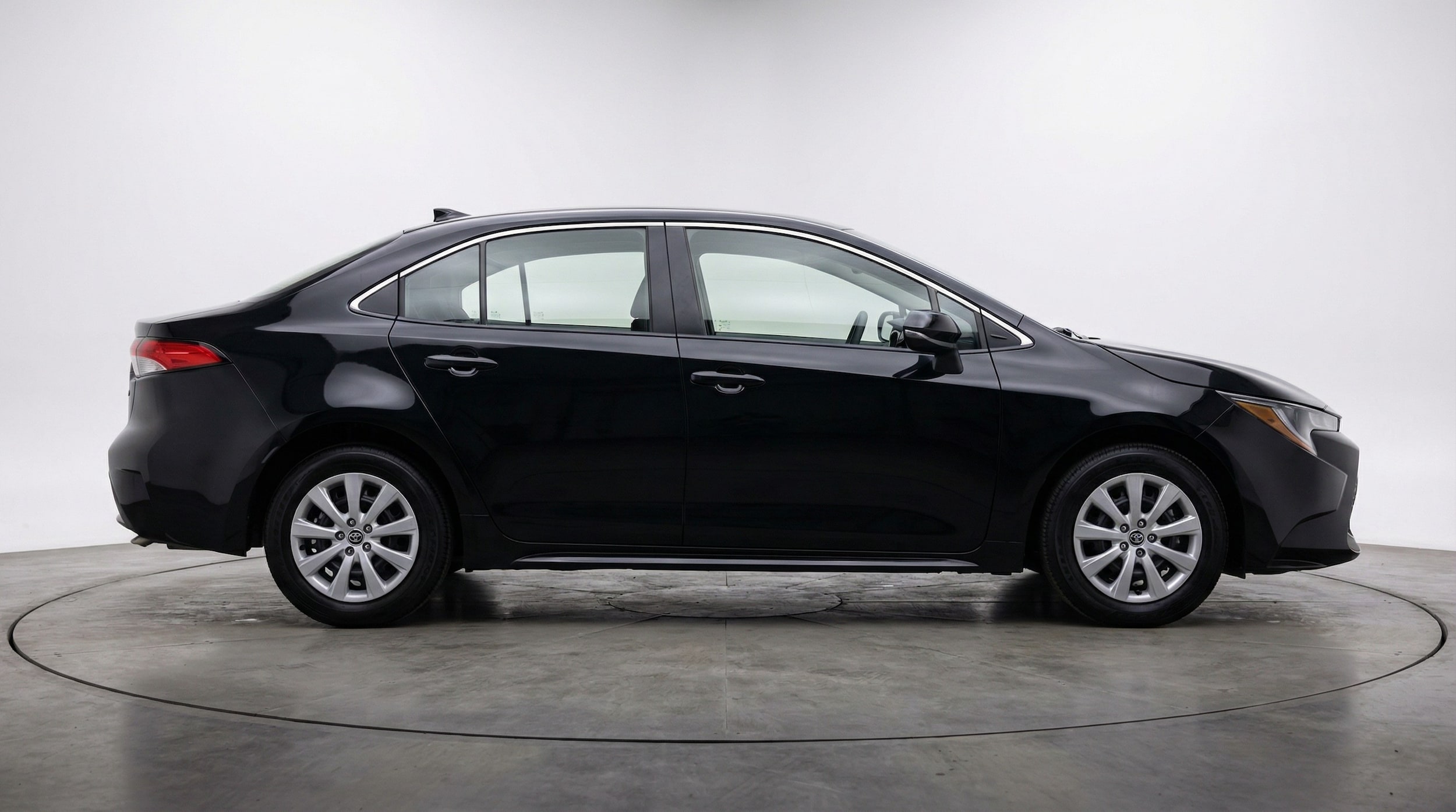Thumbnail: 2025 Toyota Corolla - 8