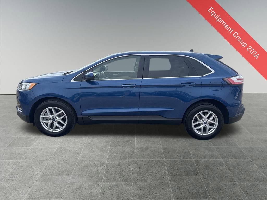 2022 Ford Edge SEL photo 2