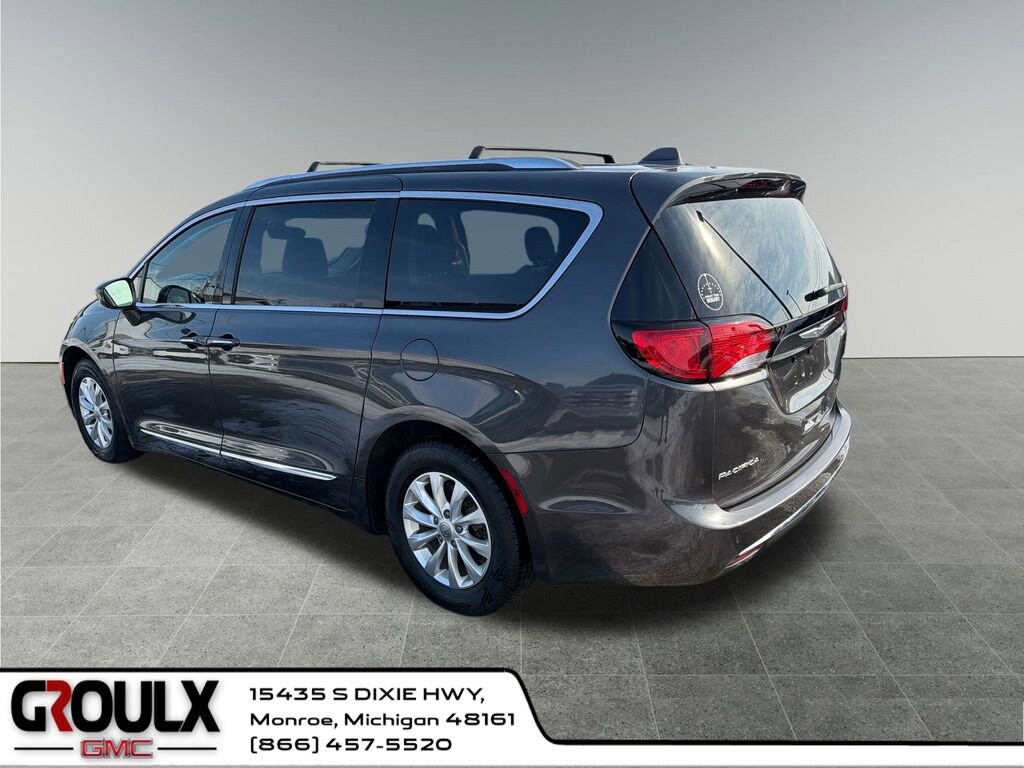 Used 2018 Chrysler Pacifica Touring L