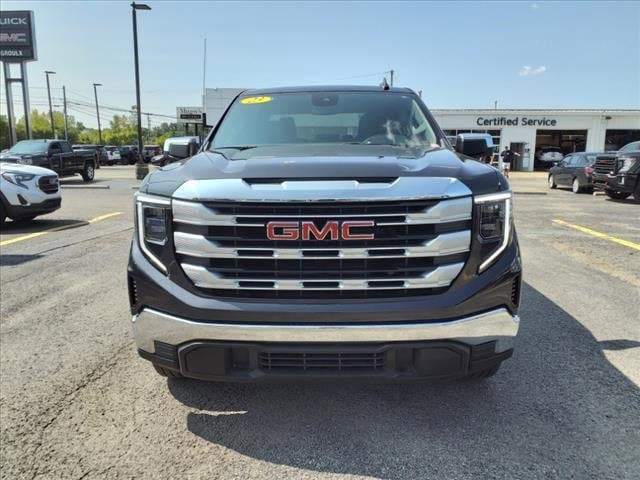 Used 2023 GMC Sierra 1500 SLE with VIN 1GTPHBEK6PZ104866 for sale in Monroe, MI