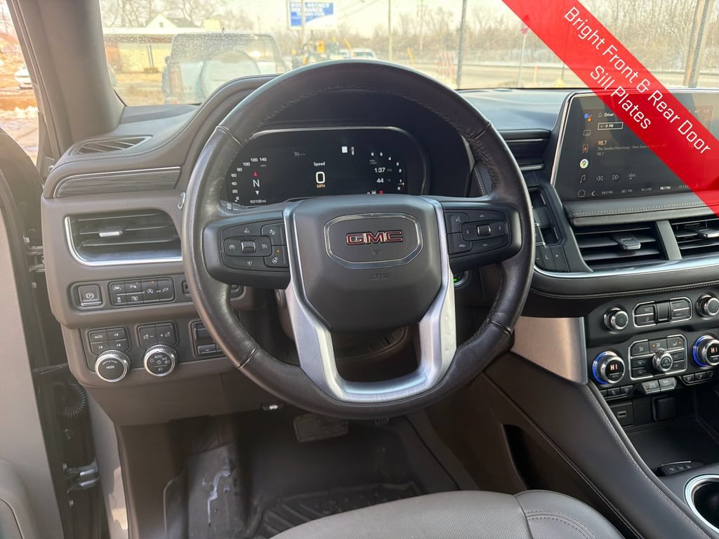 2022 GMC Yukon XL SLT - Photo 16