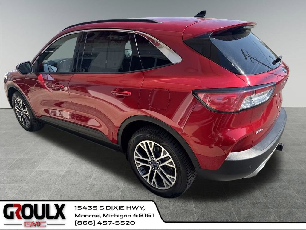 2020 Ford Escape SEL photo 3