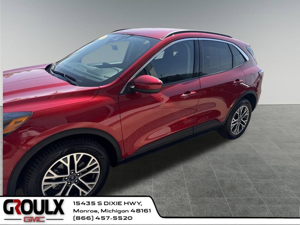 2020 Ford Escape SEL photo 2