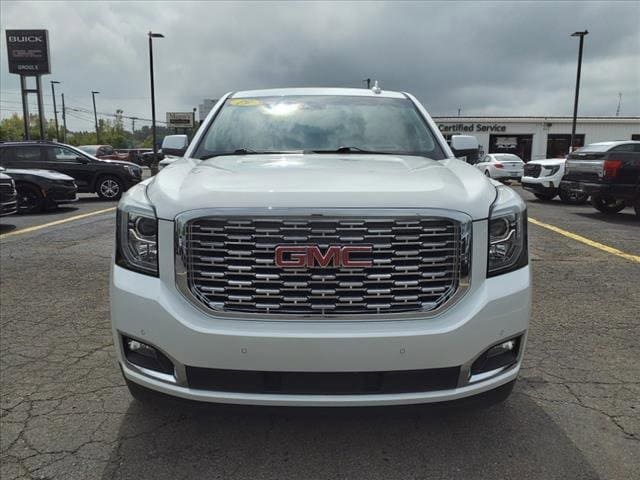 Used 2019 GMC Yukon XL Denali with VIN 1GKS2HKJ6KR379533 for sale in Monroe, MI