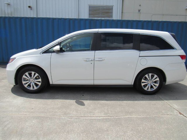 Used 2017 Honda Odyssey EX-L with VIN 5FNRL5H63HB012760 for sale in Houston, TX