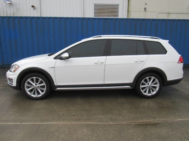 Used 2017 Volkswagen Golf Alltrack Alltrack S with VIN 3VWH17AU0HM540481 for sale in Houston, TX