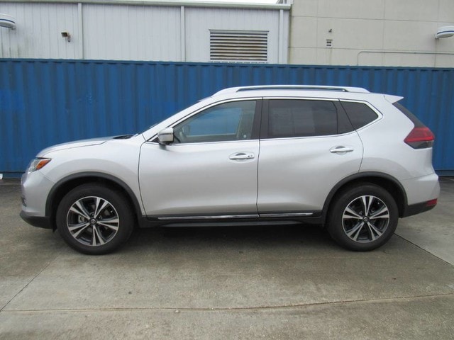 Used 2018 Nissan Rogue SL with VIN JN8AT2MV6JW319824 for sale in Houston, TX