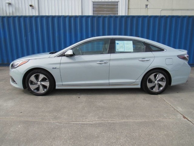 Used 2016 Hyundai Sonata Hybrid Limited with VIN KMHE34L15GA010421 for sale in Houston, TX