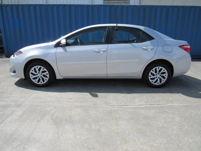 Used 2019 Toyota Corolla LE with VIN 5YFBURHE2KP947647 for sale in Houston, TX