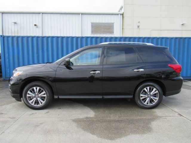 Used 2019 Nissan Pathfinder SL with VIN 5N1DR2MN1KC605604 for sale in Houston, TX