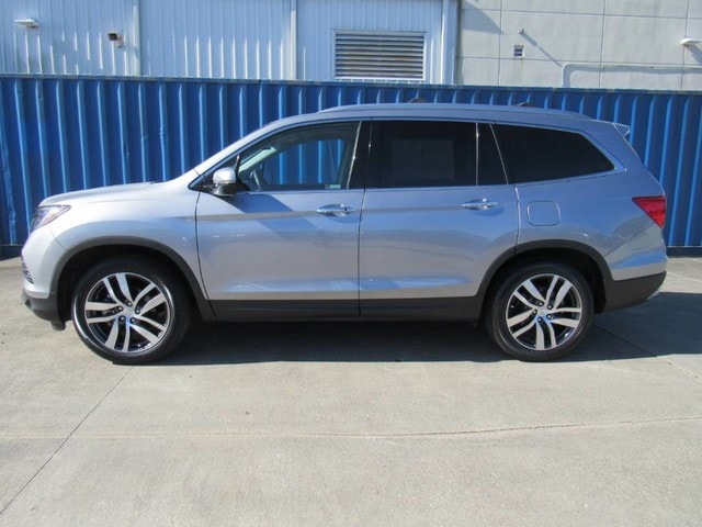 Certified 2018 Honda Pilot Touring with VIN 5FNYF5H91JB029110 for sale in Houston, TX